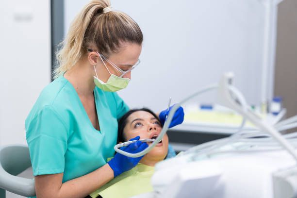 Best Holiday Emergency Dentist in Hollywood Park, TX